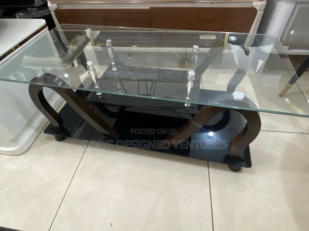 An Authentic Glass Center Table · Photo 1