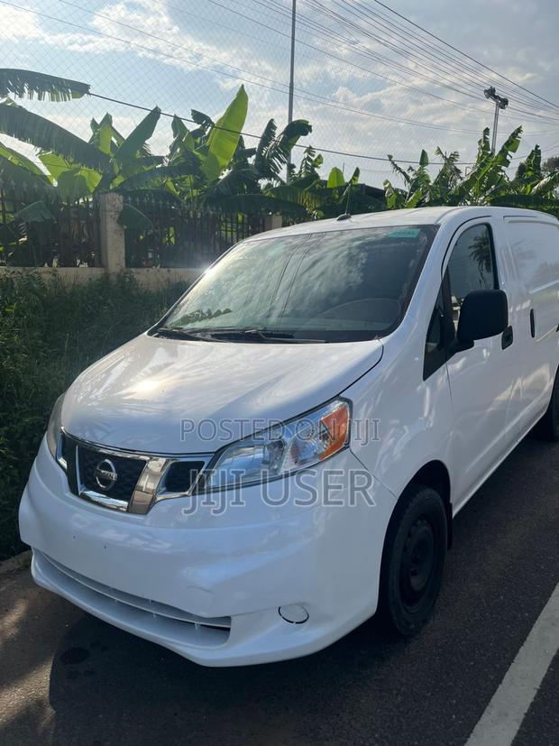 Nissan NV200 2016 White · Photo 2