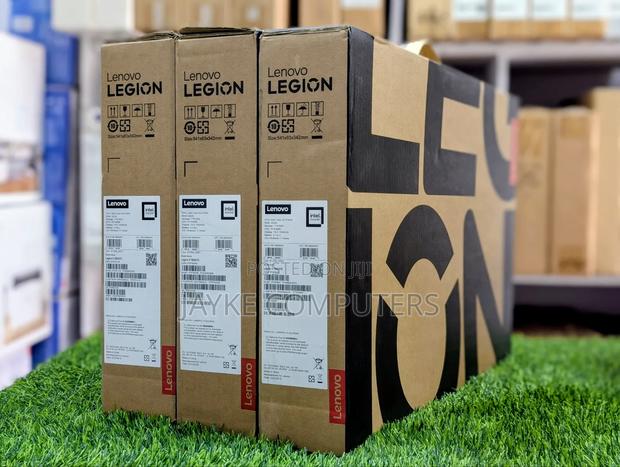 New Laptop Lenovo Legion 5 32GB Intel Core Ultra 9 SSD 1T · Photo 2