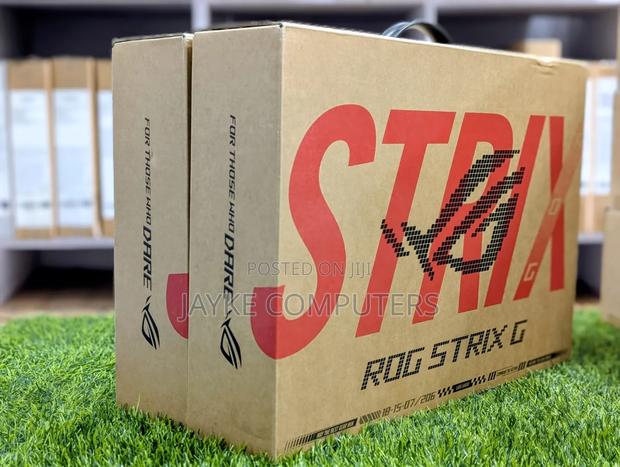 New Laptop Asus ROG Strix G16 G614 16GB Intel Core i7 SSD 1T · Photo 3