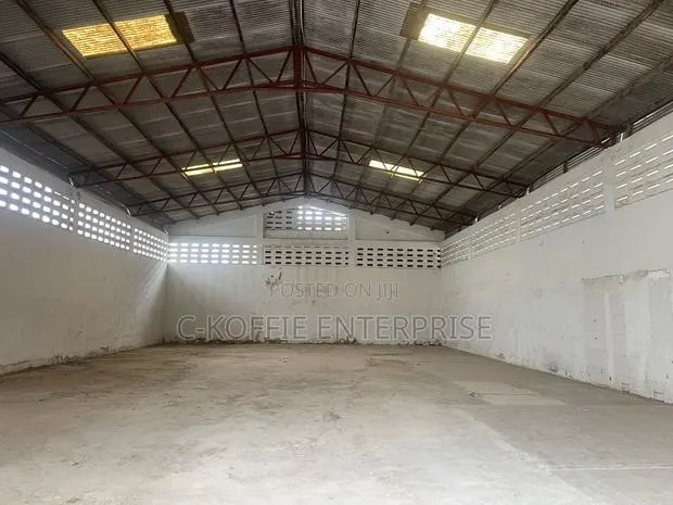 900 SQM Warehouse at North Kaneshie Industrial Area for Rent · Photo 1