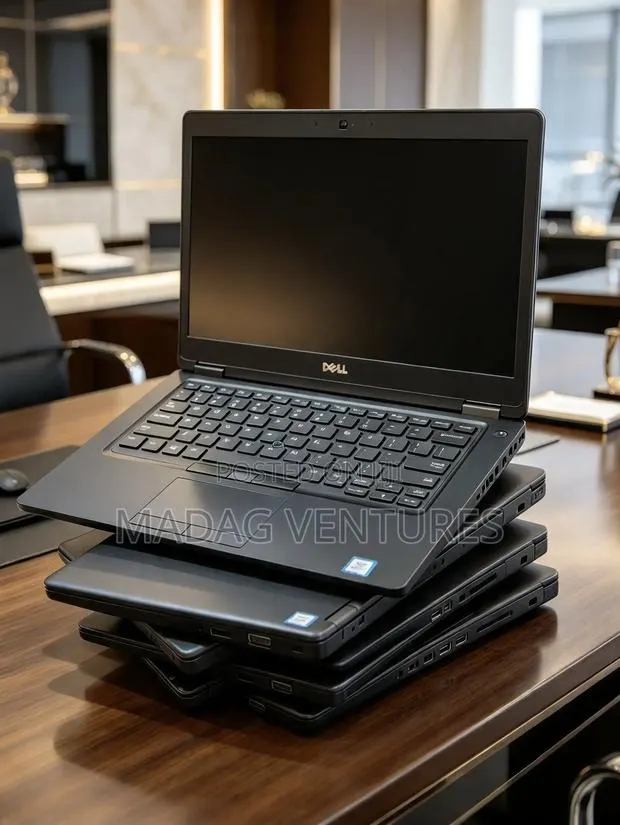 Laptop Dell Inspiron 14 5490 8GB Intel Core i7 SSD 256GB · Photo 1