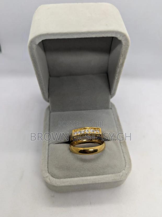 Round 2 Piece Wedding Rings (Swipe For More) · Photo 4