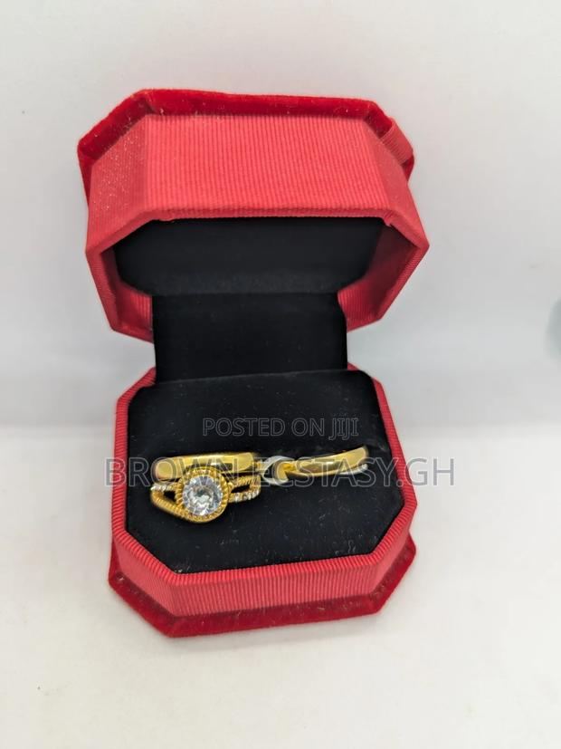 3 Pieces Round Stone Wedding Rings (Swipe) · Photo 1