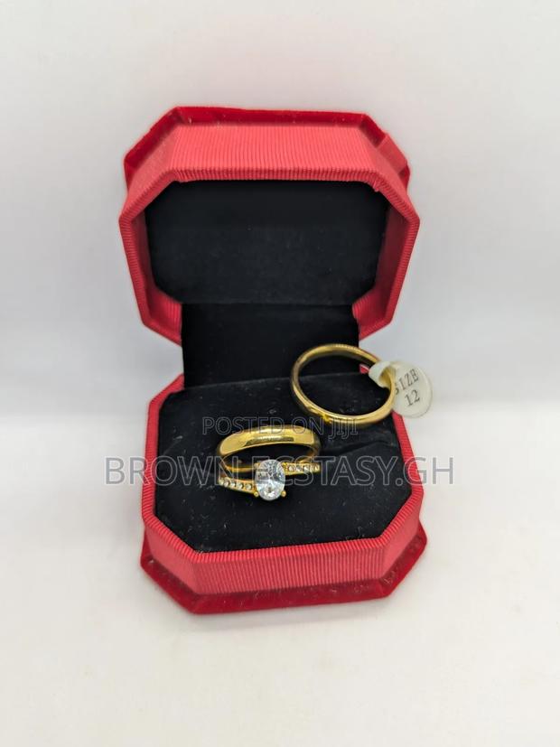 3 Pieces Round Stone Wedding Rings (Swipe) · Photo 2