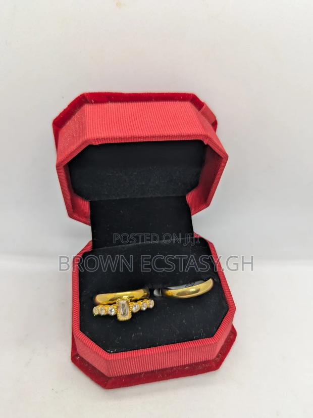 3 Piece Wedding Rings Square Shaped Stones (Swipe) · Photo 3