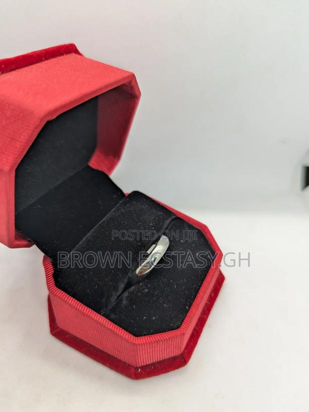 Plain Wedding Ring ( Available in Silver or Gold) · Photo 4