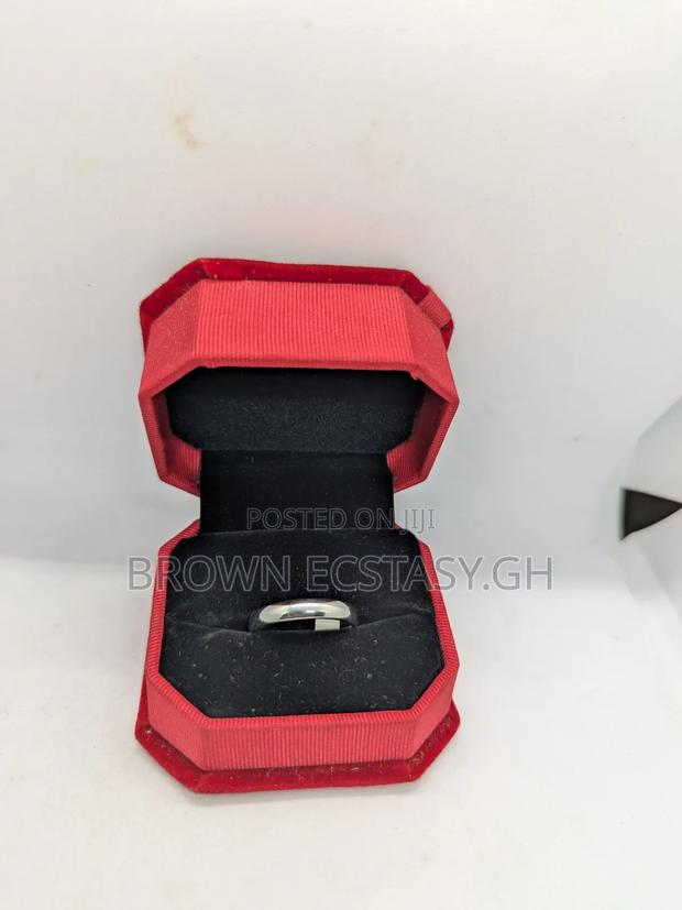 Plain Wedding Ring ( Available in Silver or Gold) · Photo 2