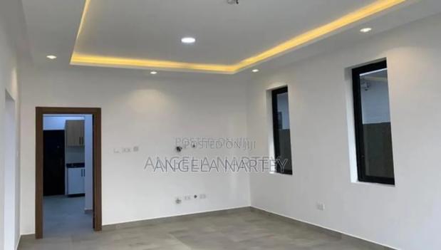 4bdrm House in Community 25 Tema for sale · Photo 4