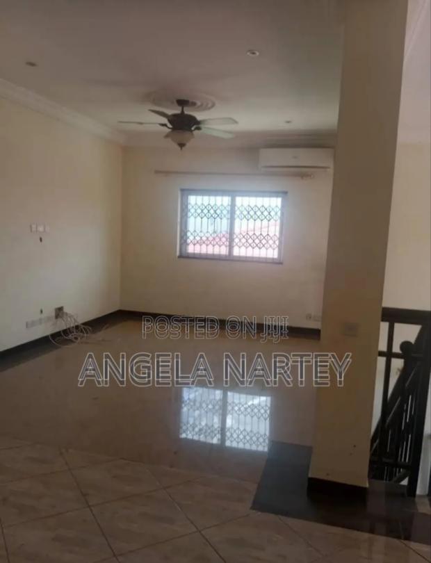 4bdrm House in Sakumono Estates for sale · Photo 4