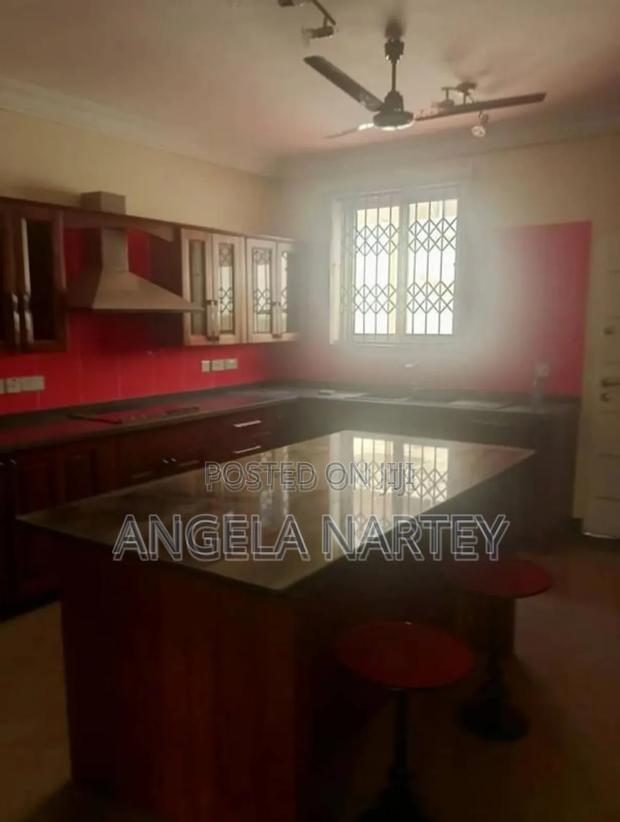 4bdrm House in Sakumono Estates for sale · Photo 5