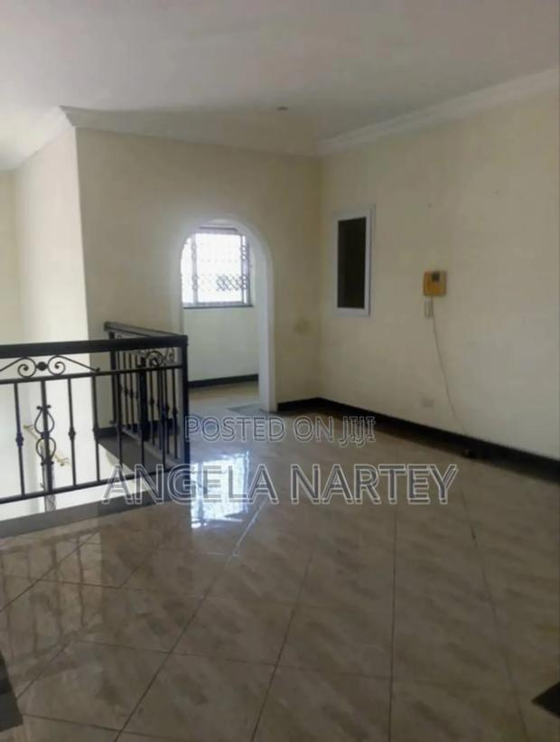 4bdrm House in Sakumono Estates for sale · Photo 3