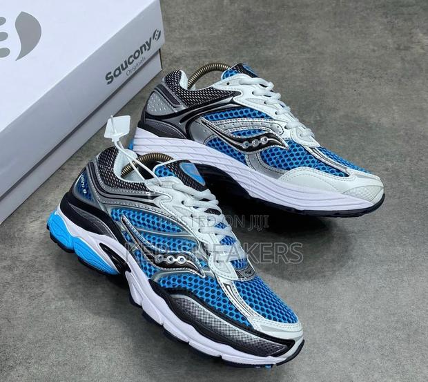 Saucony Progrid Omni 9 · Photo 1