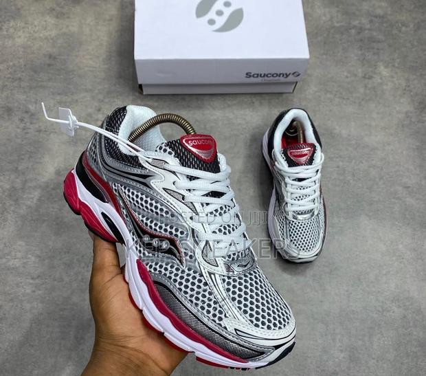 Saucony Progrid Omni 9 · Photo 2