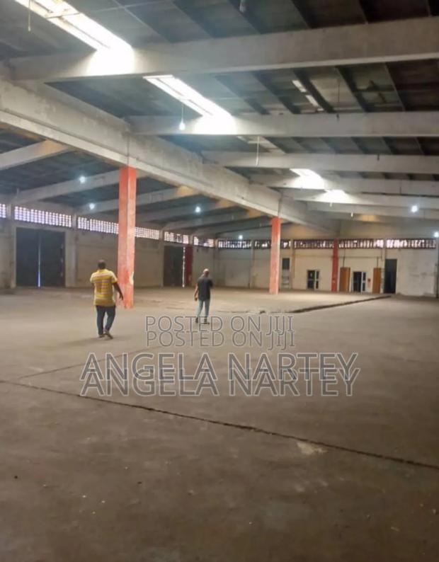 7000 Square Meter Warehouse for Sale at Spintex · Photo 1