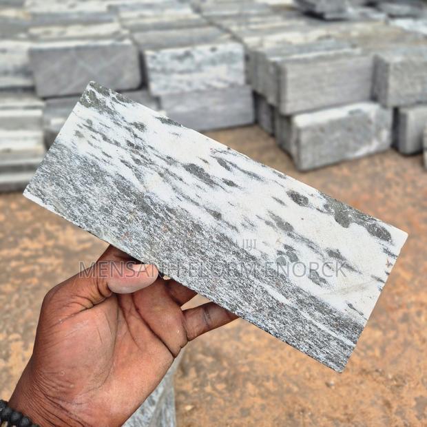 Stone Seler · Photo 2