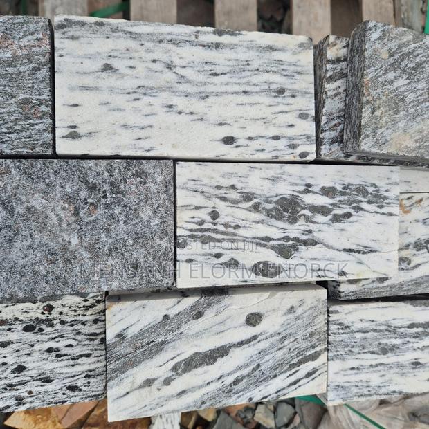 Stone Seler · Photo 6