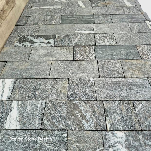 Stone Seler · Photo 5