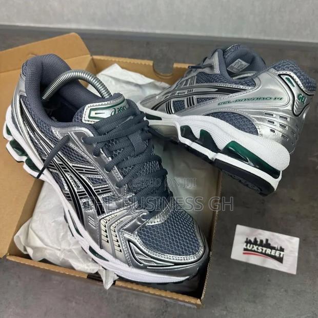 Asics Sneakers · Photo 4