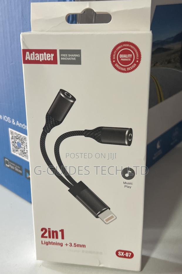 2 in 1 iPhone to 3.5mm Adapter, 2-in-1 Lightning + 3.5mm Audio Adapter · Photo 3