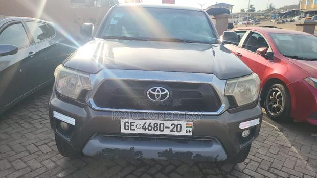 Toyota Tacoma 4dr Double Cab 5.0 ft. SB (2.7L 4cyl 4A) 2014 Gray · Photo 2