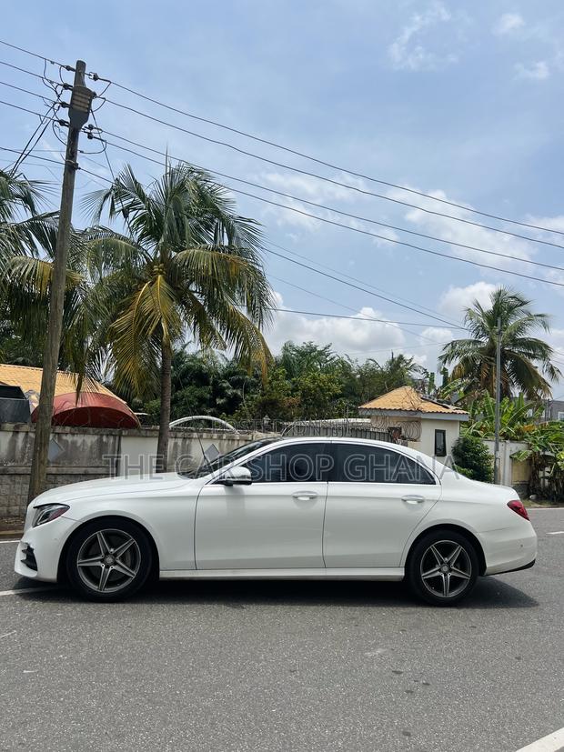 Mercedes-Benz E300 2018 White · Photo 6