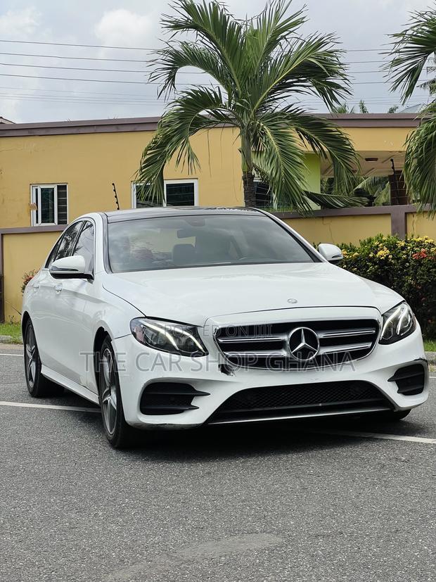 Mercedes-Benz E300 2018 White · Photo 1