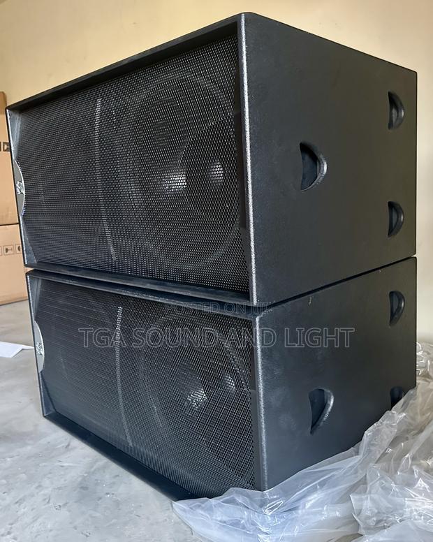 Martin Audio S-218 Double Bass Speakers · Photo 1