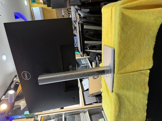 Dell 24 Inches Edgeless 1080p (Ips) Neat Monitor From Uk Neat · Photo 5