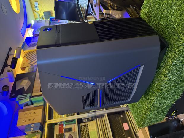 Dell Alienware Aurora R12 32GB Intel Core i7 SSHD (Hybrid) 512GB · Photo 2