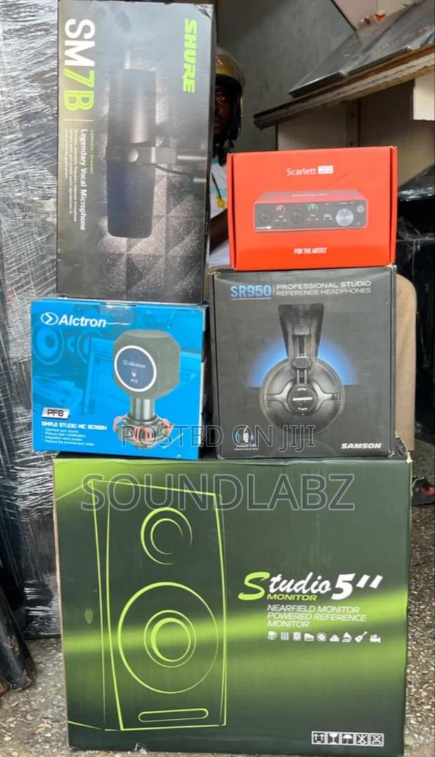Perfect Podcast Or Studio Professional Setup · Photo 1