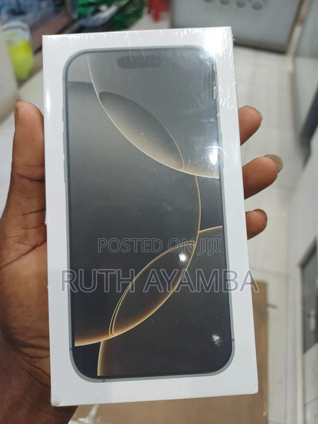 New Apple iPhone 16 Pro 128 GB Gray · Photo 2