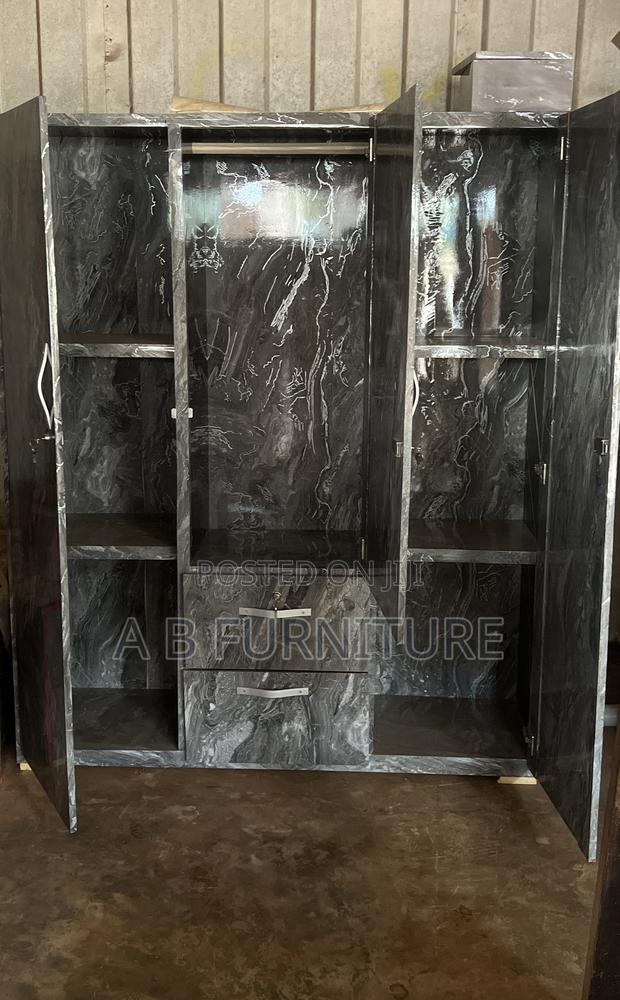 Closet Wardrobe · Photo 2