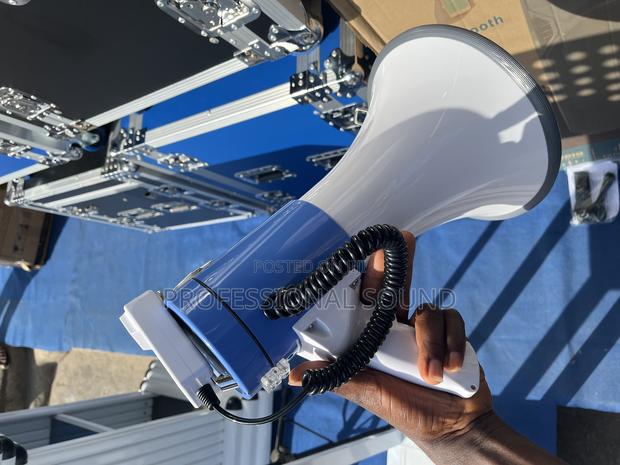 Megaphone With Usb/Bt Connect 50w · Photo 1