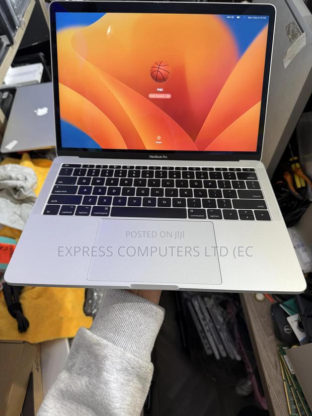 Laptop Apple MacBook Pro 2017 8GB Intel Core I5 SSD 256GB · Photo 4