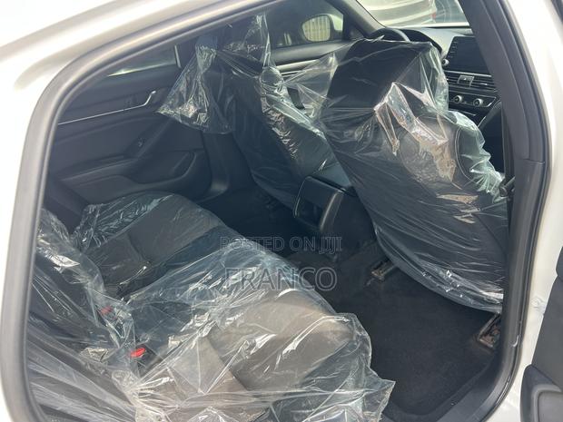 Honda Accord Sport (1.5L 4cyl Turbo CVT) 2019 White · Photo 4