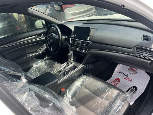 Honda Accord Sport (1.5L 4cyl Turbo CVT) 2019 White · Photo 2