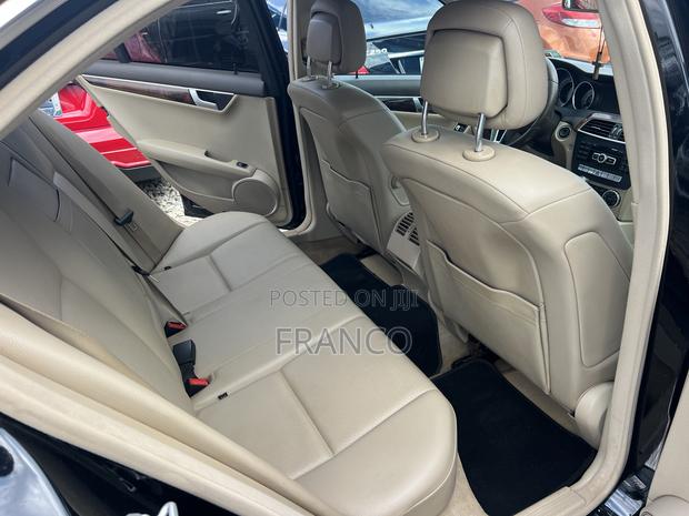 Mercedes-Benz C300 Sport 4Matic Sedan AWD (3.5L 6cyl 7A) 2013 Black · Photo 4