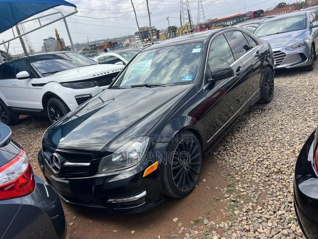Mercedes-Benz C300 Sport 4Matic Sedan AWD (3.5L 6cyl 7A) 2013 Black · Photo 2
