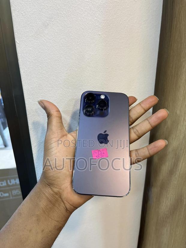 Apple iPhone 14 Pro 256 GB Purple · Photo 5