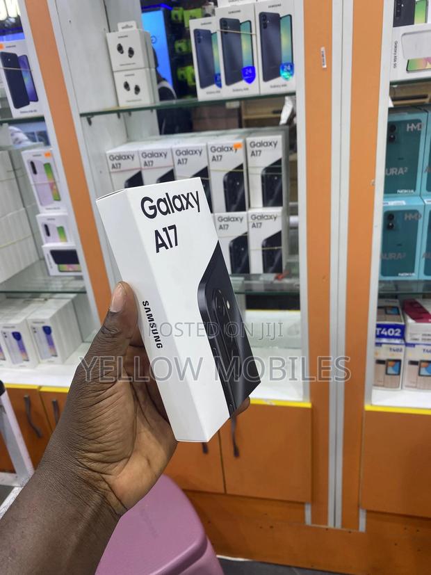 New Samsung Galaxy A17 256 GB Black · Photo 2