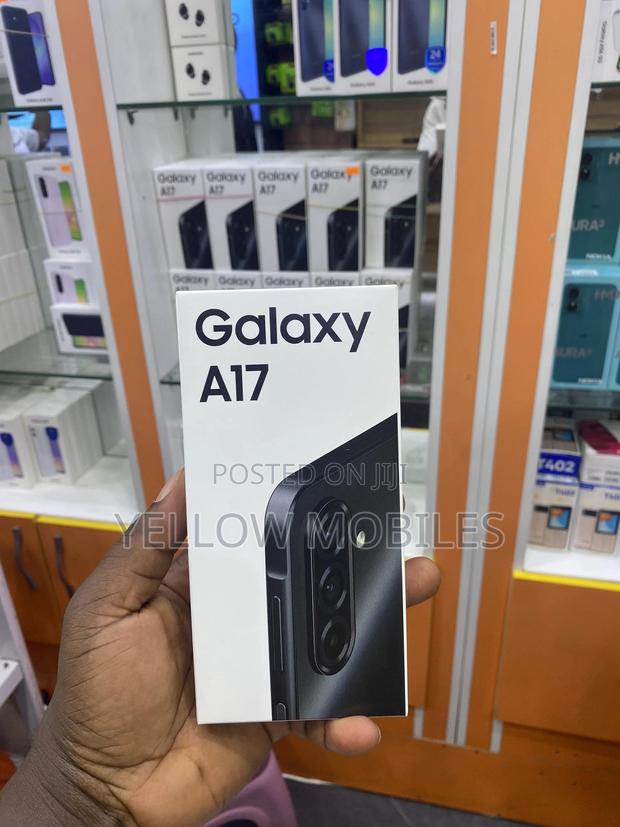 New Samsung Galaxy A17 256 GB Black · Photo 3
