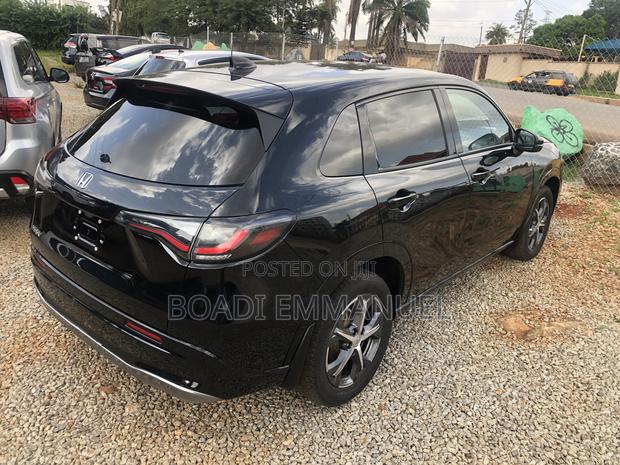 Honda HR-V 2023 Black · Photo 2