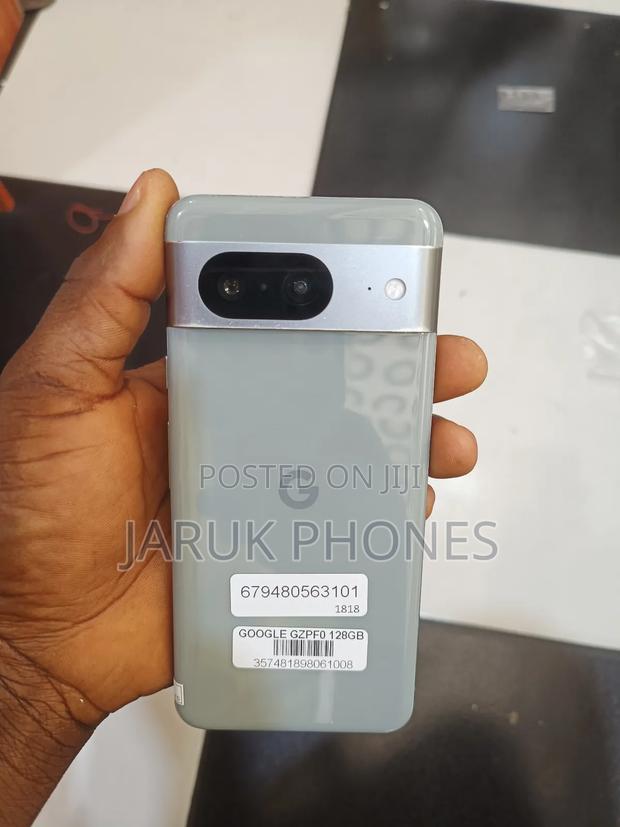 Google Pixel 8 128 GB Gray · Photo 1