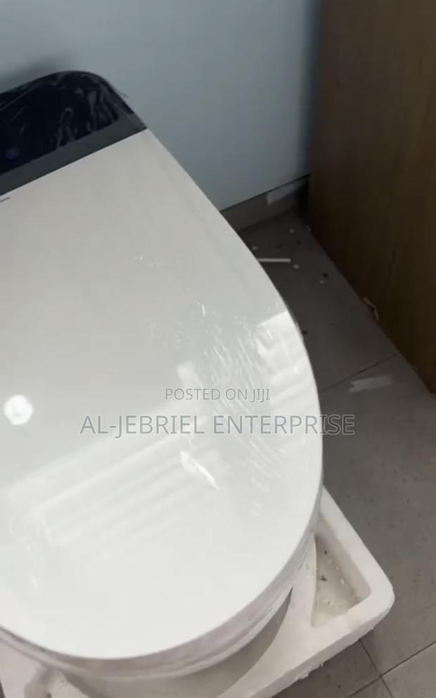 Modern Smart Wc (Remote Control/ Sensor) · Photo 4