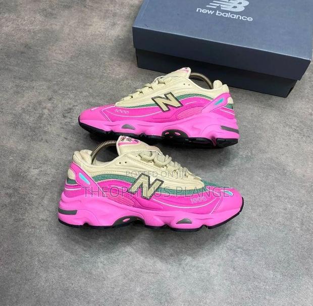 Pink New Balance 1000 Sneaker · Photo 2