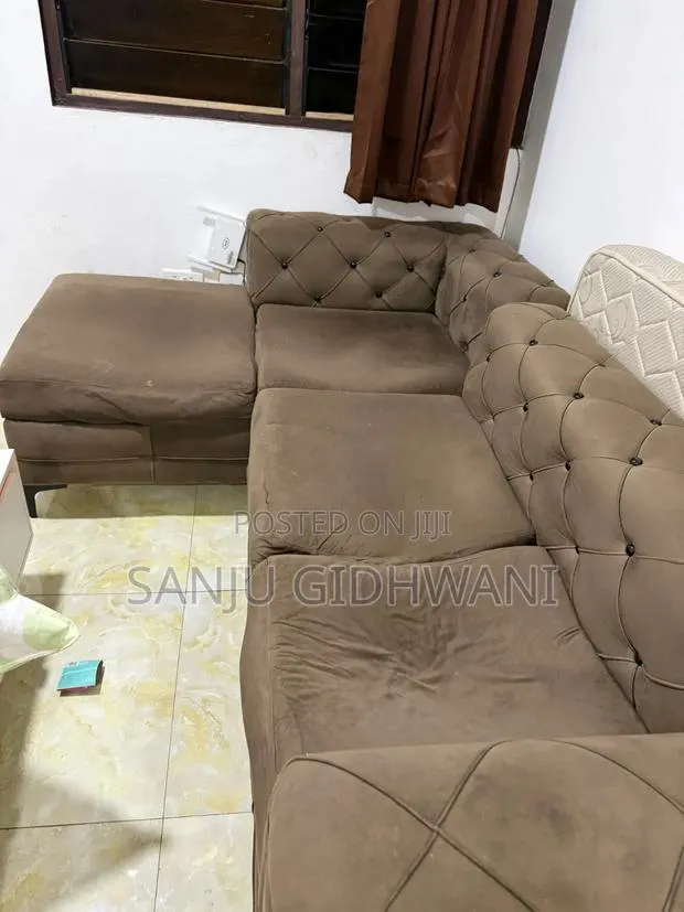 L Shape Sofa · Photo 1