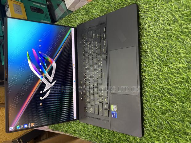 Laptop Asus ROG Zephyrus M16 GU603HR 24GB Intel Core I9 SSD 1T · Photo 1