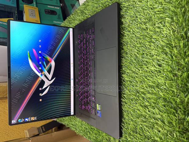 Laptop Asus ROG Zephyrus M16 GU603HR 24GB Intel Core I9 SSD 1T · Photo 7