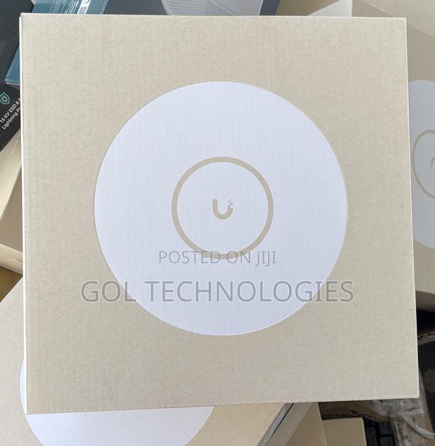 Ubiquiti's U7-Pro Tri-Band Wifi 7 Ceiling Access Point · Photo 1